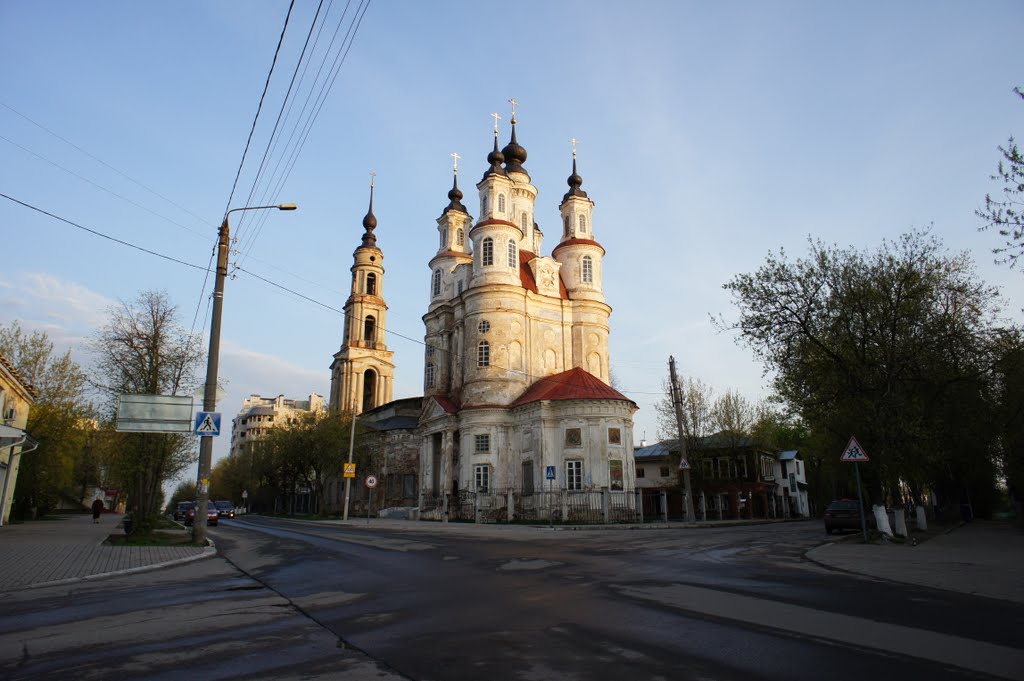 Космодемьянская (Никольская за лавками) церковь; г. Калуга, ул. Суворова, 177/16 by baladoun