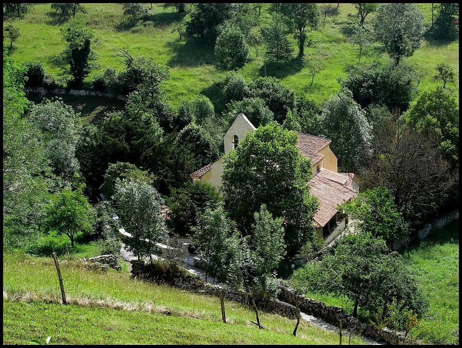 Santa Maria de Llas, Cabrales. by PAÑEDA