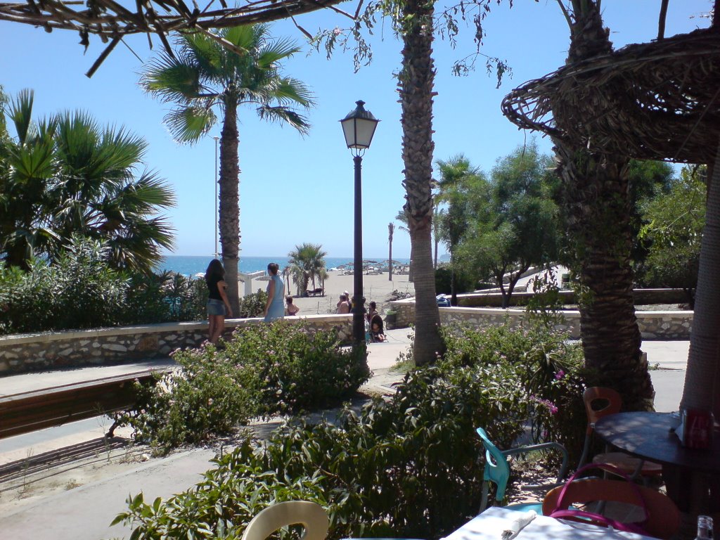 Paseo marítimo de Mojácar desde el chiringuito Da Vinci. by XADE