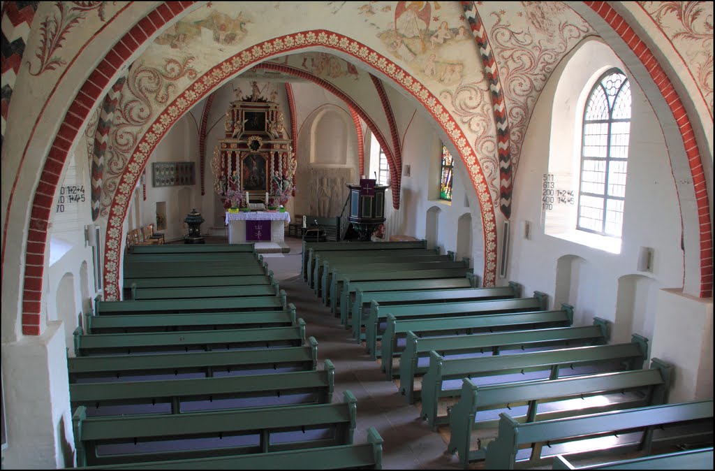 Loxstedt: Innenansicht Kirche by © Dennis Wubs