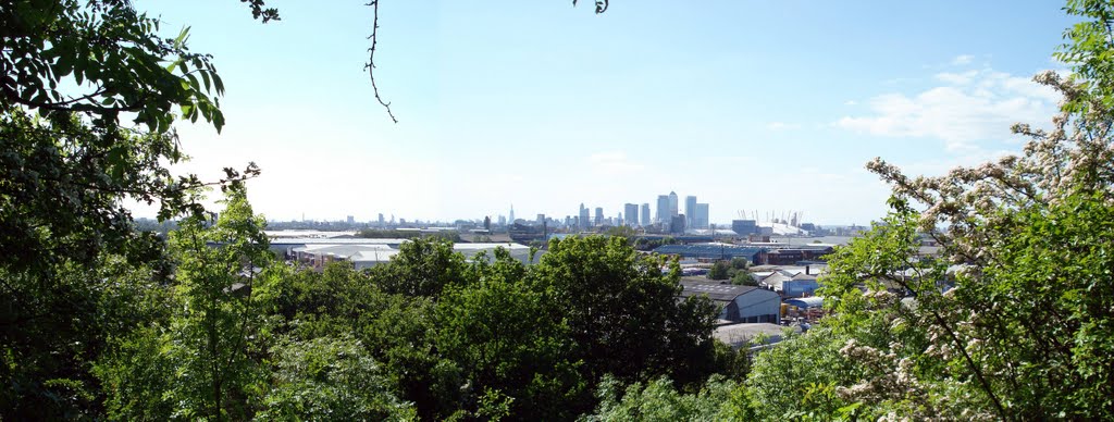 Green Chain Walk - View of Canary Warf and The O2 by Dyghton