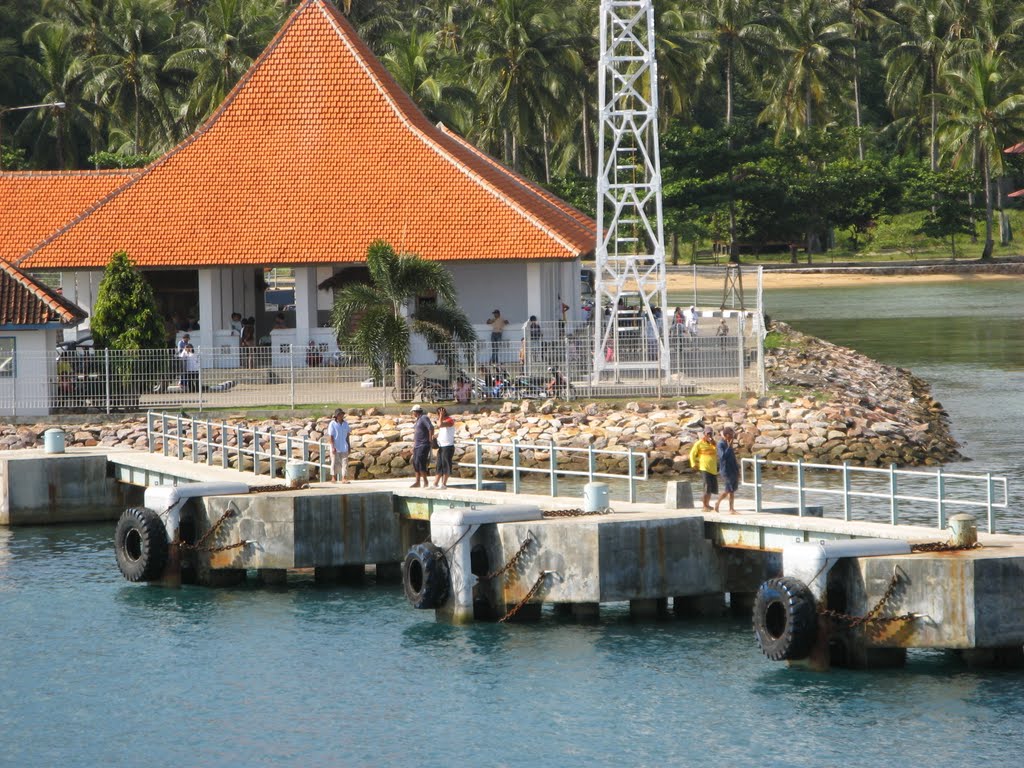 DERMAGA KARIMUN JAWA by hadibindowi