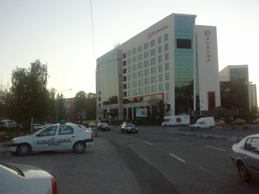 Pitesti, ''Ramada'' Hotel by kostelb