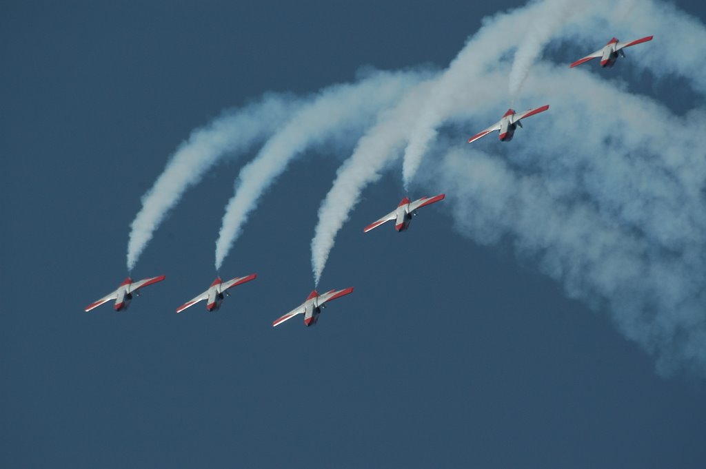 Red Arrows by alkonst