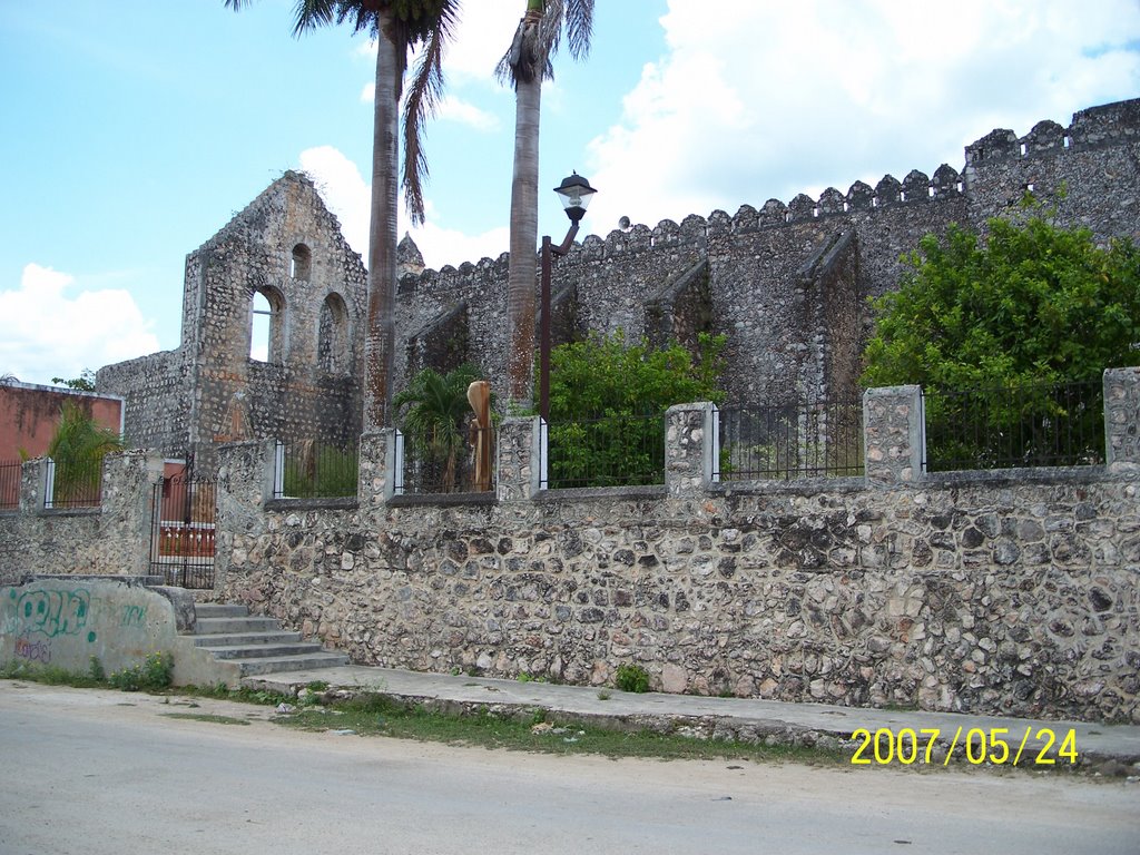 Iglesia de Dzitas, Yucatán by Rafael H. Carrillo Beltrán