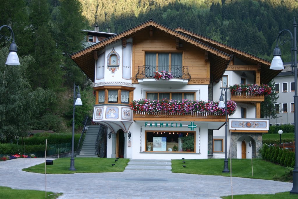 Bormio pharmacie by ptiron