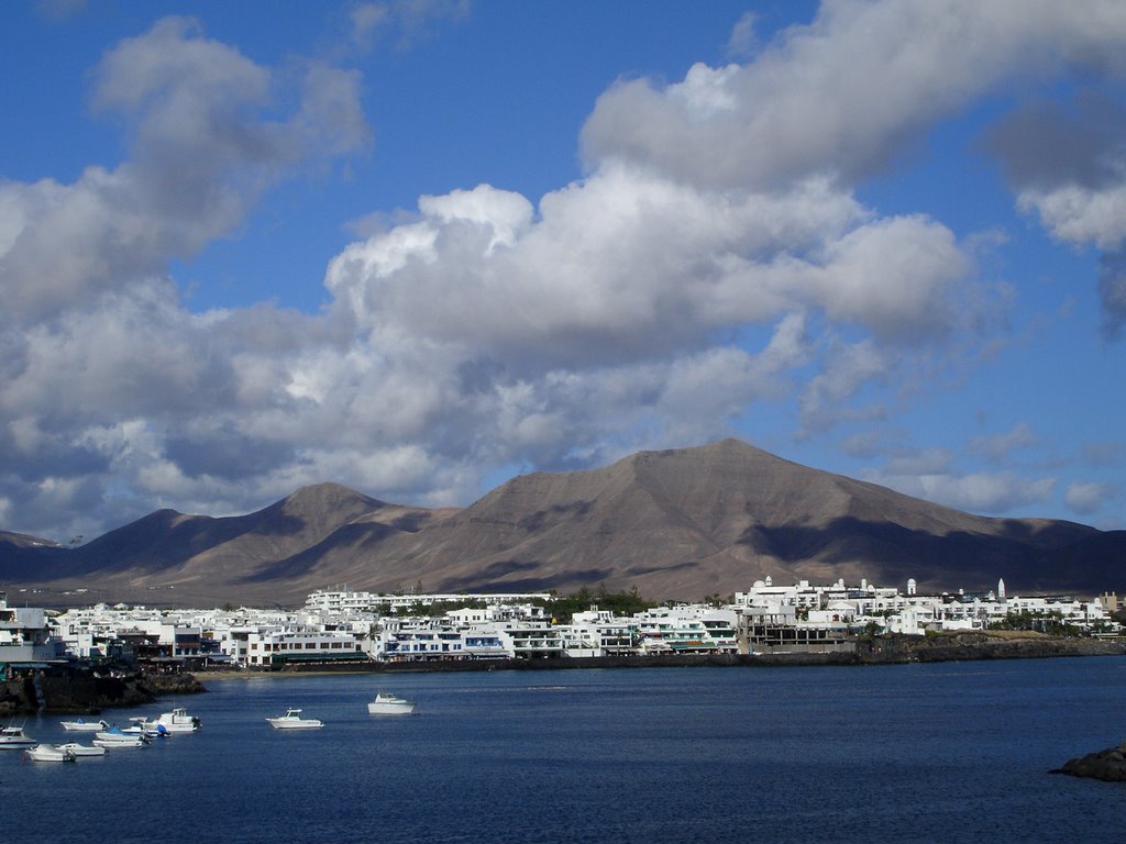 Lanzarote - Playa Blanca by Sebastian Jeziorko