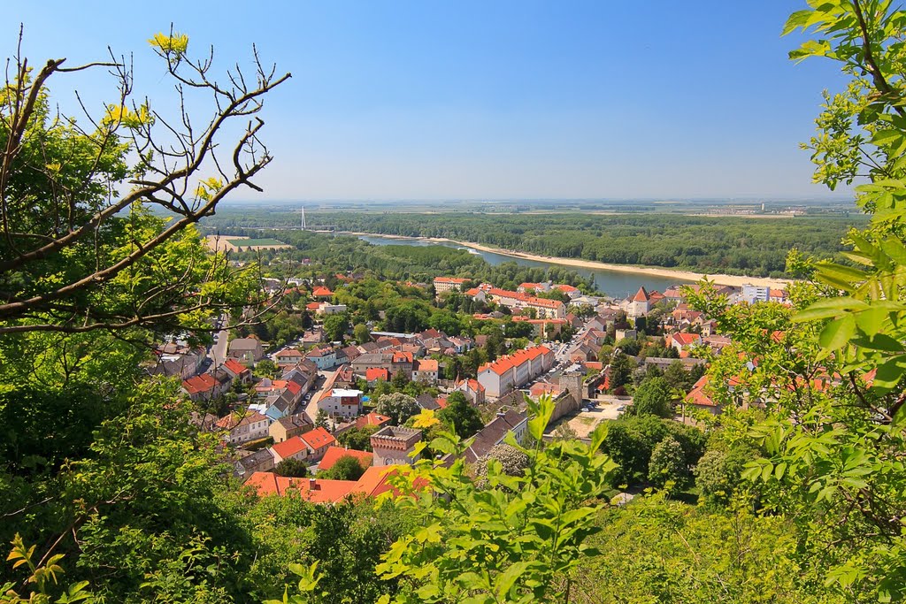 Hainburg an der Donau by lacow