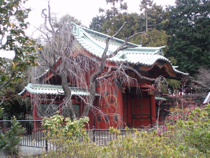 Mausoleum Gate by Kiyochan