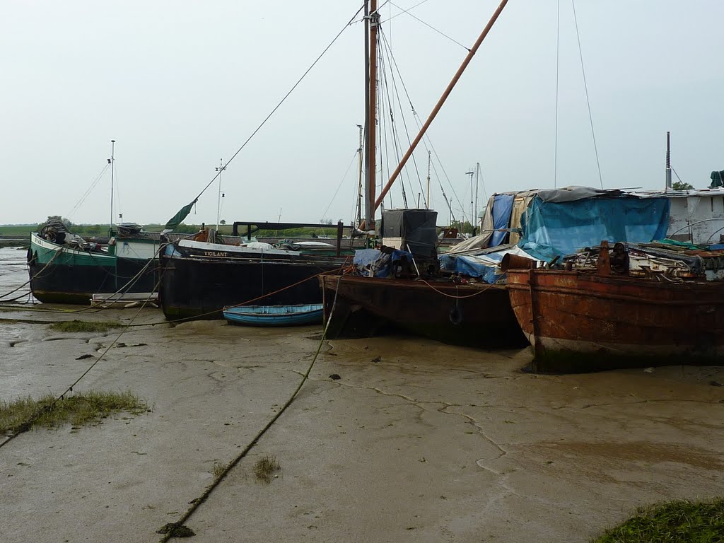 Boatyard, St Osyth by Bluetownbarry