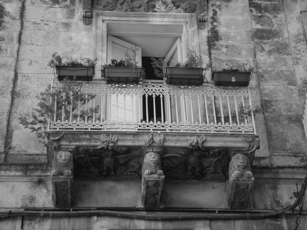 Un balcone a Ostuni by fanfrelune