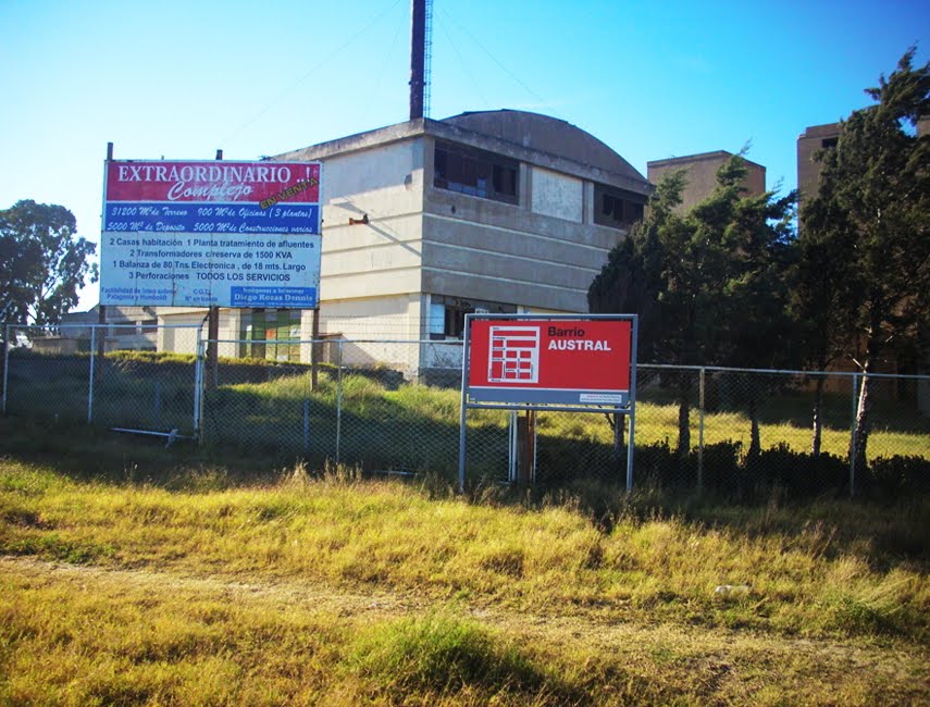 Ex-Cervecería Austral, fábrica abandonada en Calle Rincón by Daksen