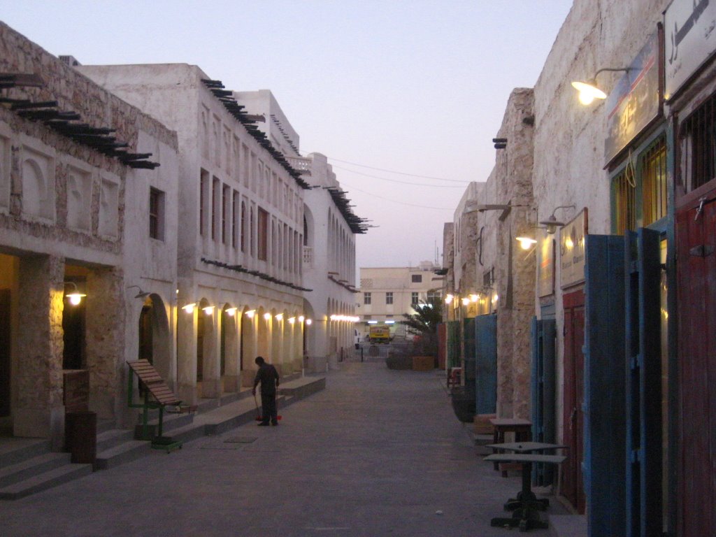 Doha Souk at dusk by inkplj