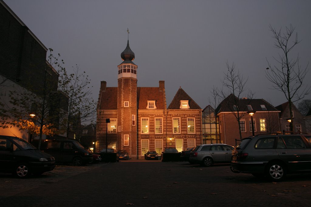 Oude Doelen, voormalig kantoor Hoogheemraadschap Alblasserwaard en de Vijfheerenlanden by Gijs van Breda