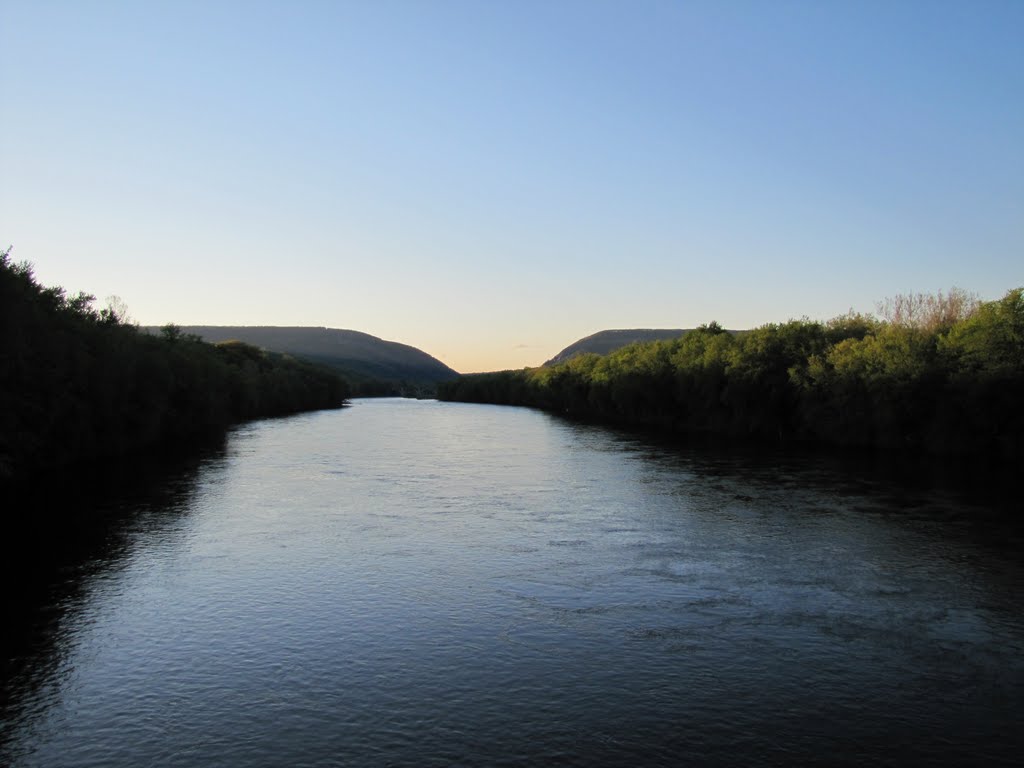 Delaware Water Gap from Pedestrian Bridge by Chris Sanfino