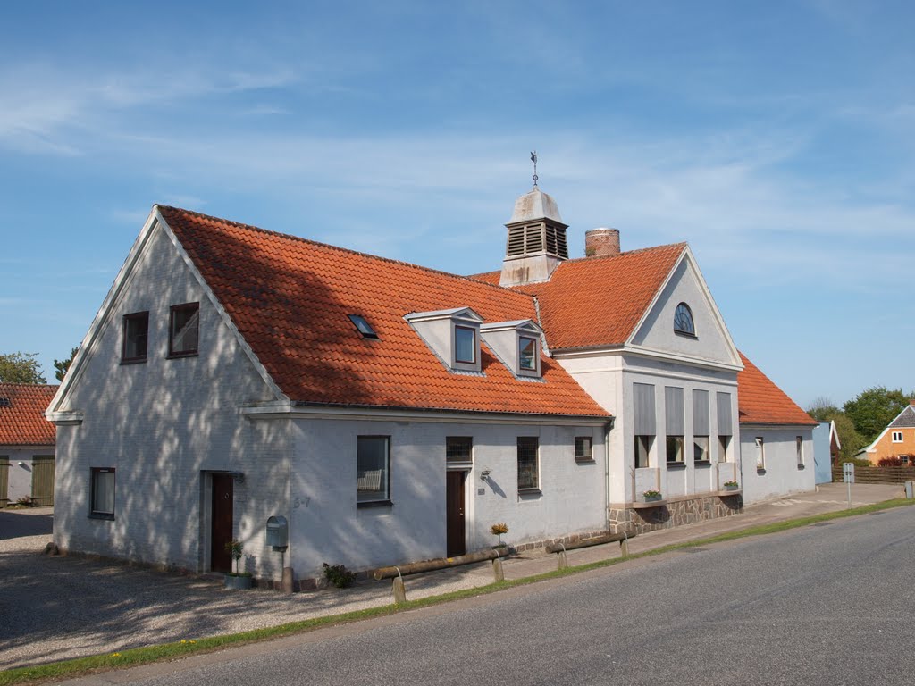 Det gamle mejeri, Kirke Hyllinge by Olav Sejeroe