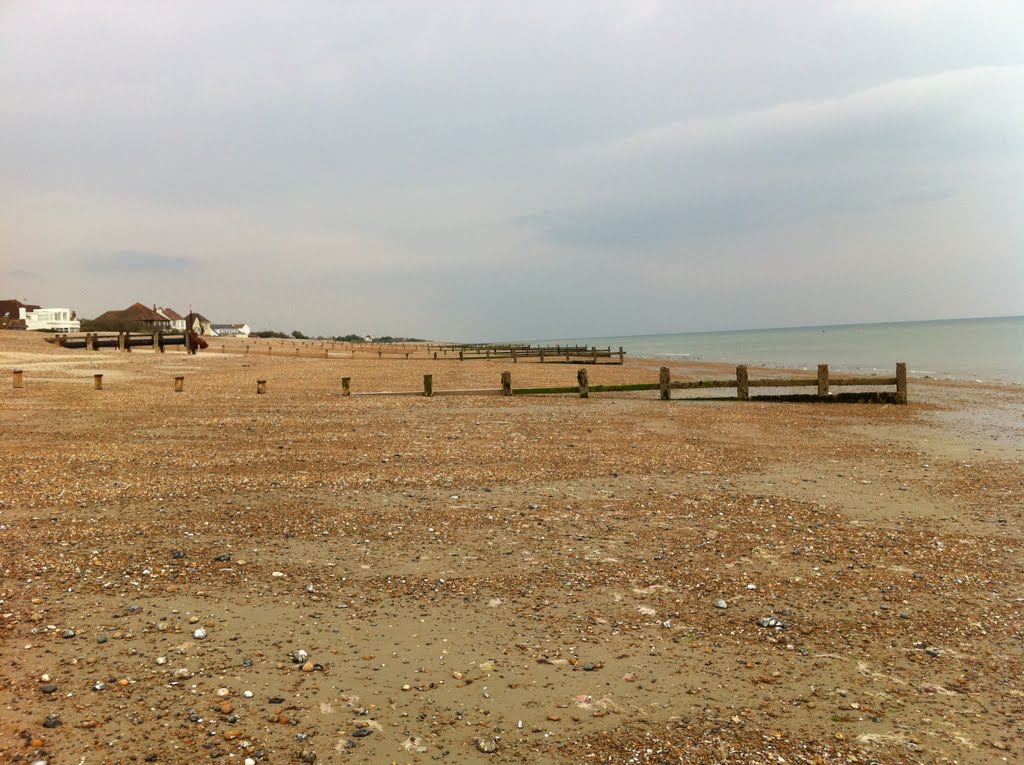 Beach at East Preston by robsonap