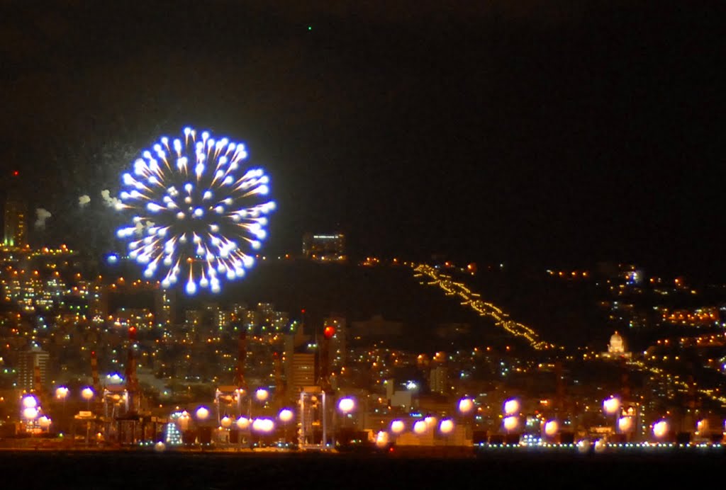 9 мая. Огни Хайфы. May 9. Fireworks over Haifa. by nadiakushnir