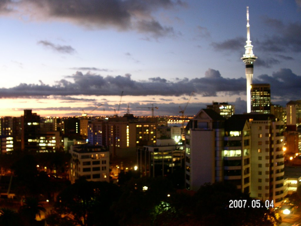 Auckland, 1010, New Zealand by Kun Yu