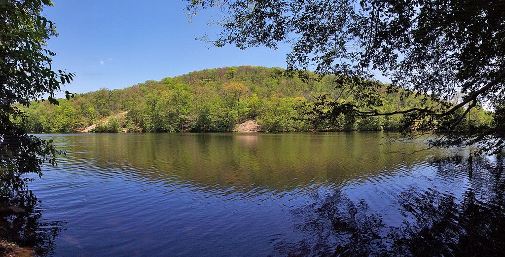 MacMillan Reservoir, Ramapo Valley County Reservation, N. J. by jsd'angelo