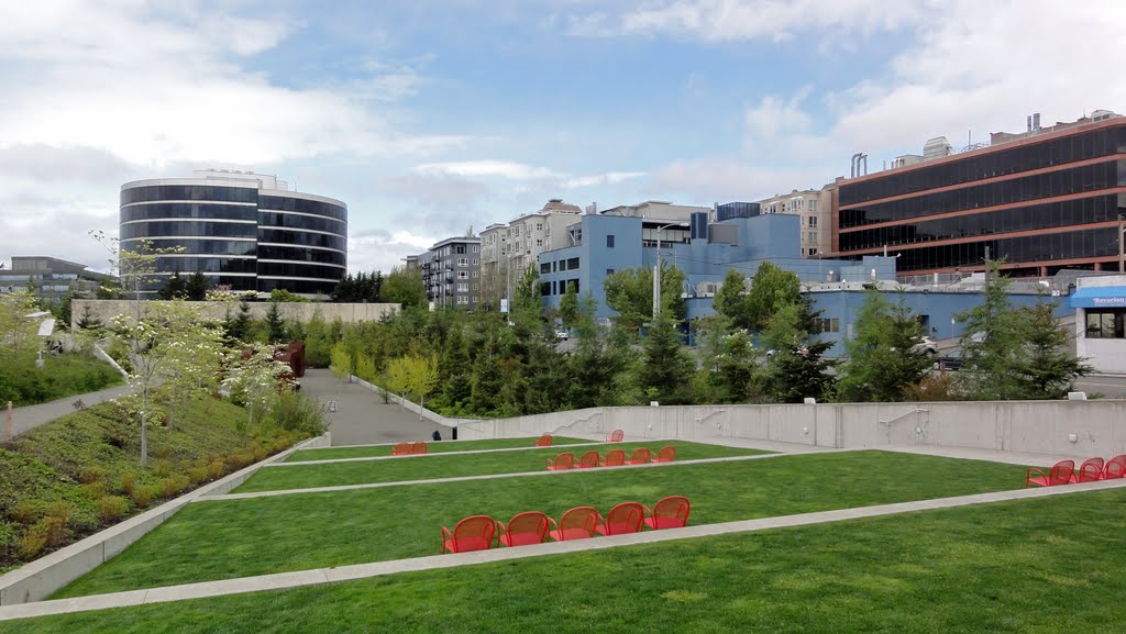 Seattle Olympic Sculpture Park by yvr101