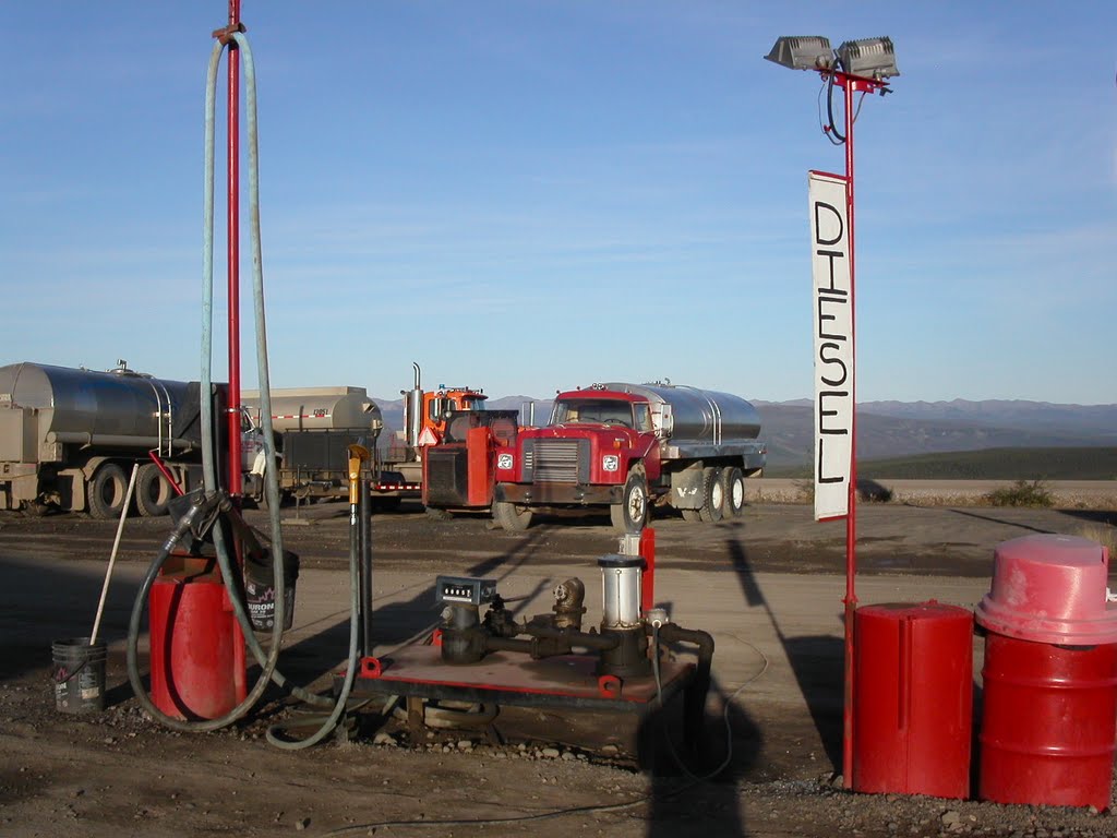 Eagle Plains gas station by aoiaio