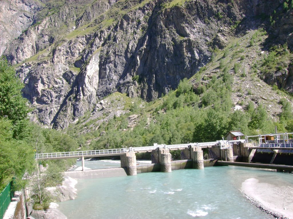 Barrage sur le Vénéon by TURREL Claude