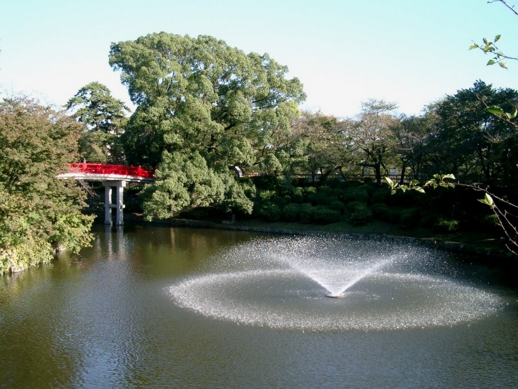 Fountain in Okazaki Park 岡崎公園の噴水 by match345