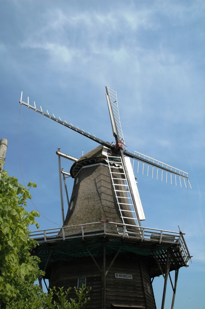 Winsum, De Vriendschap by René Speur