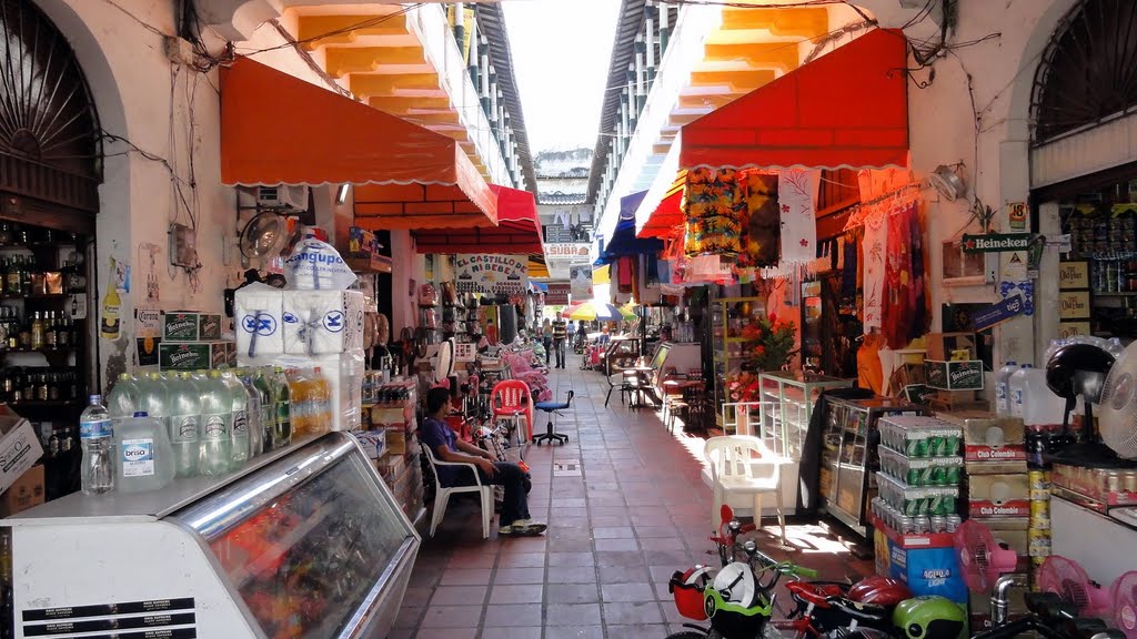 COLOMBIA Cartagena, Centro Comercial Getsemaní by Talavan