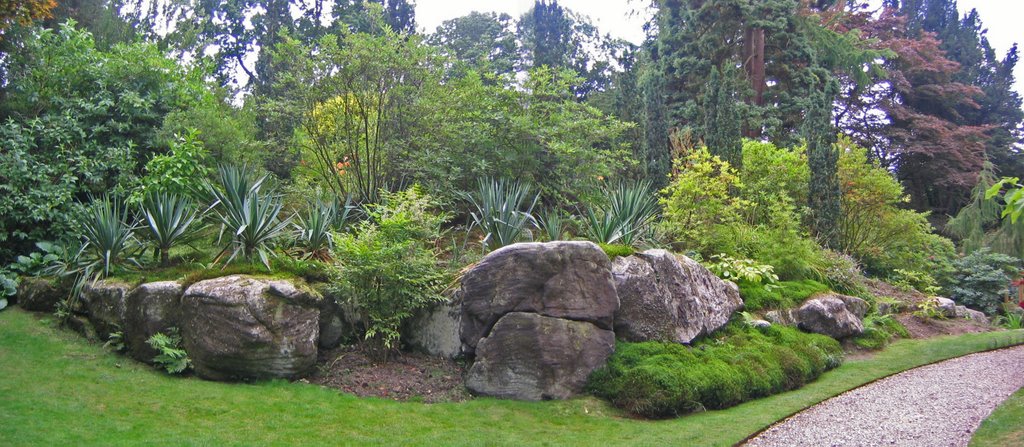 Biddulph Grange (1) by Lesley Rigby