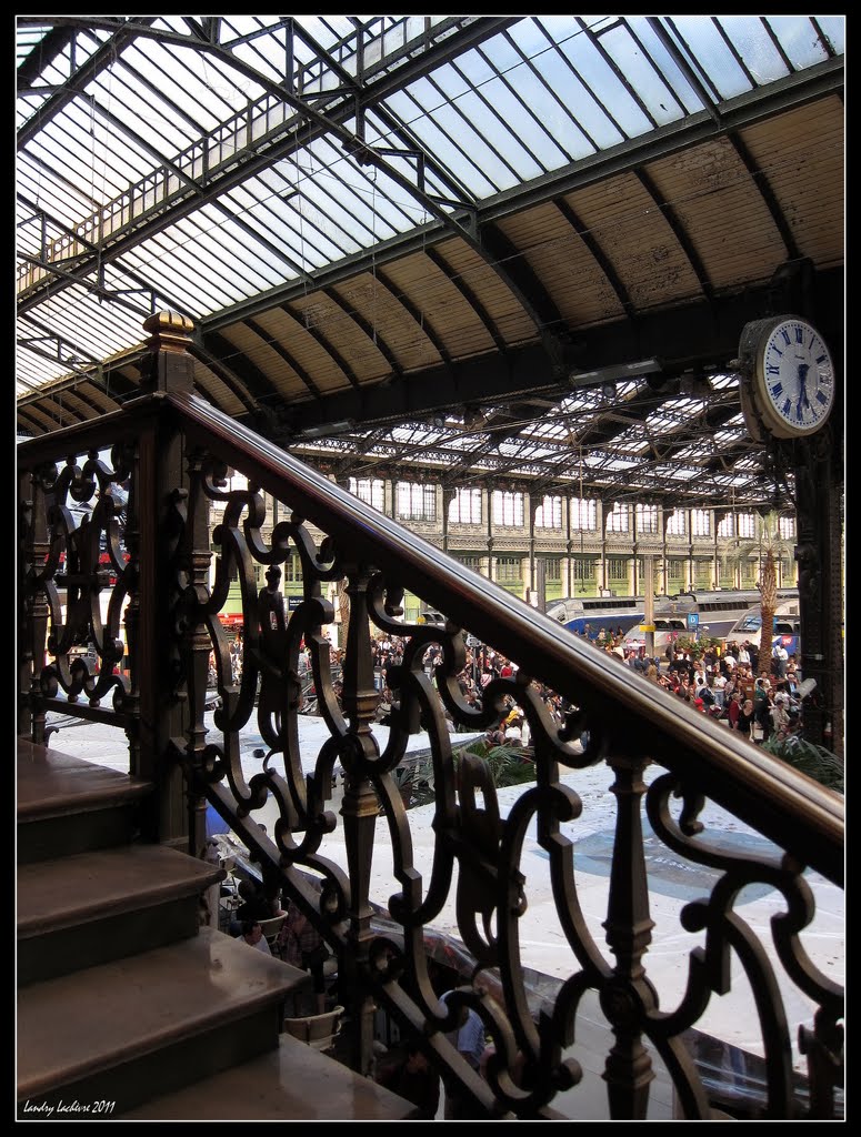 Gare de Lyon. by Landry Lachèvre