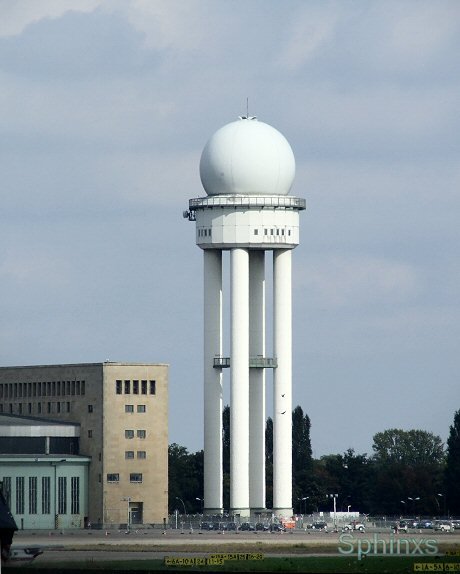 Flughafen Tempelhof - Berlin ( Photografie by Sphinxs ) by Sphinxs