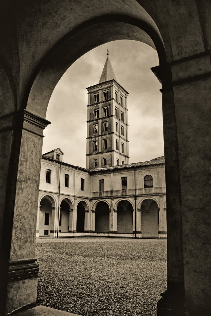 Chiostro di San Sebastiano by Alberto Tesoro