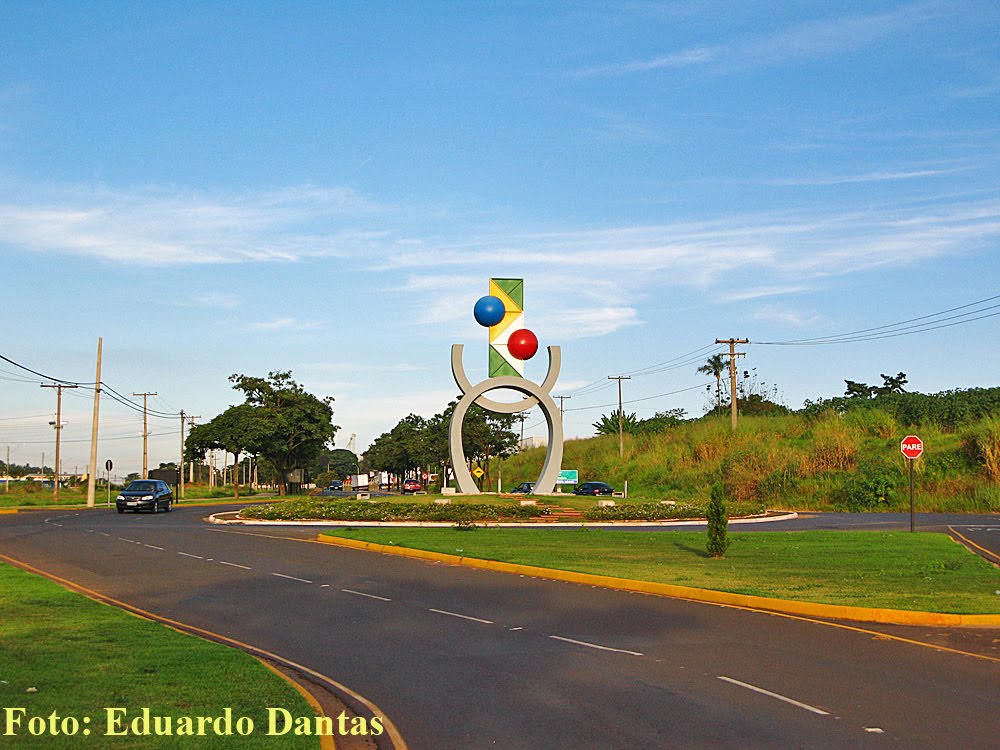 Bastos, SP - maio/2011 by Eduardo M. P. Dantas