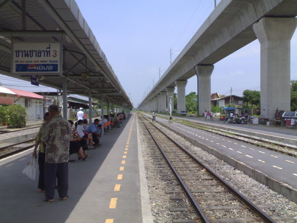 ชานชาลา3สถานีรถไฟหัวหมาก (huamark railway station) by hijack02