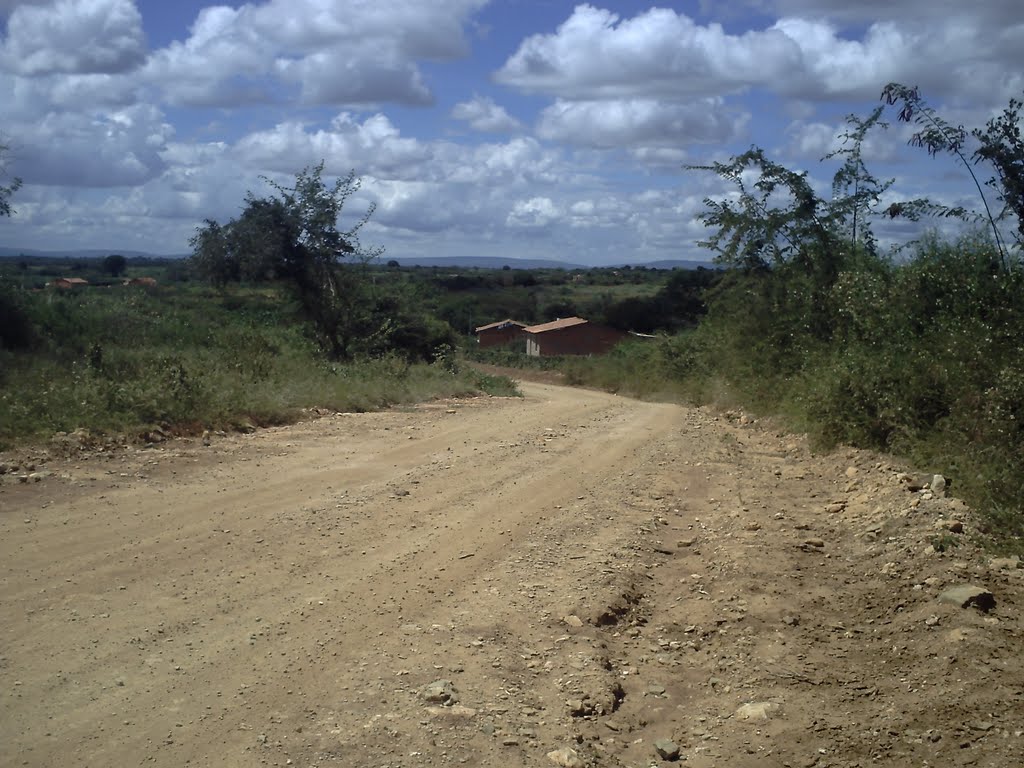 Estrada ao lado casa de Laudelina capvara muni.canarana ba by dbahia