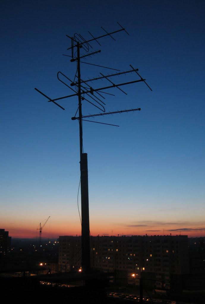 TV antenna / На крыше by V@dim Levin