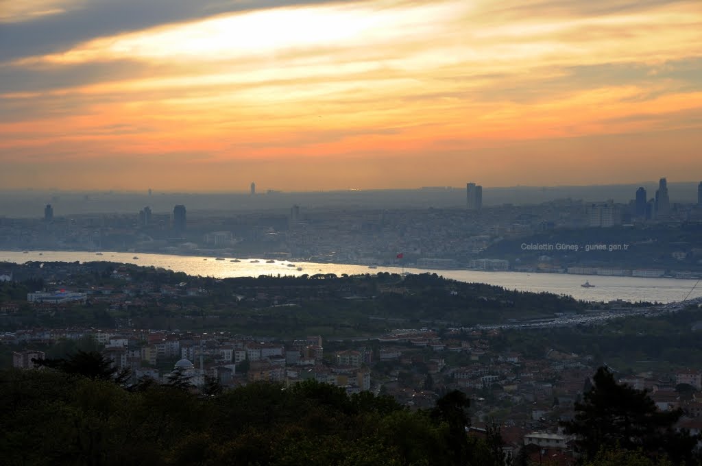 Çamlıca'dan İstanbul by Celalettin GÜNEŞ