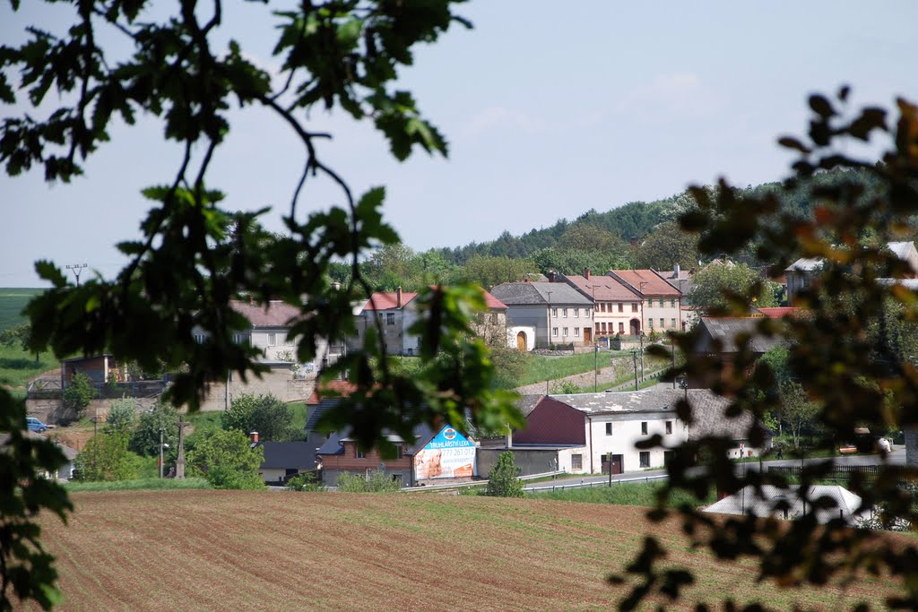 Výhled na Měník by Tomas Kelar