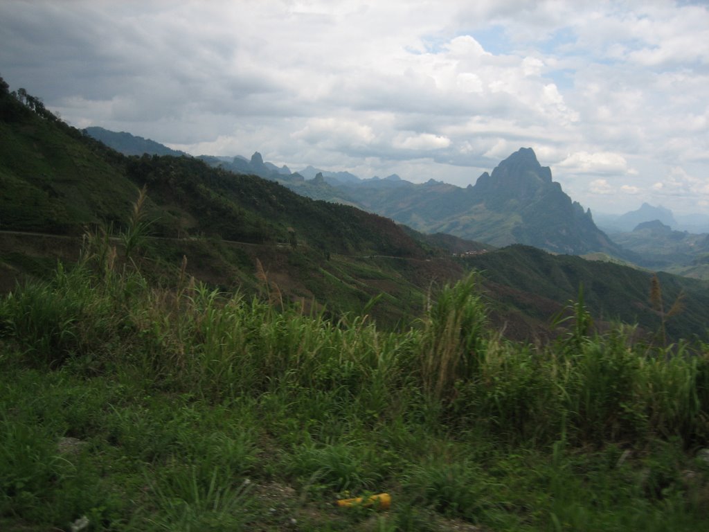 Road to Vang Vieng by Amanda and Paul Byrn…