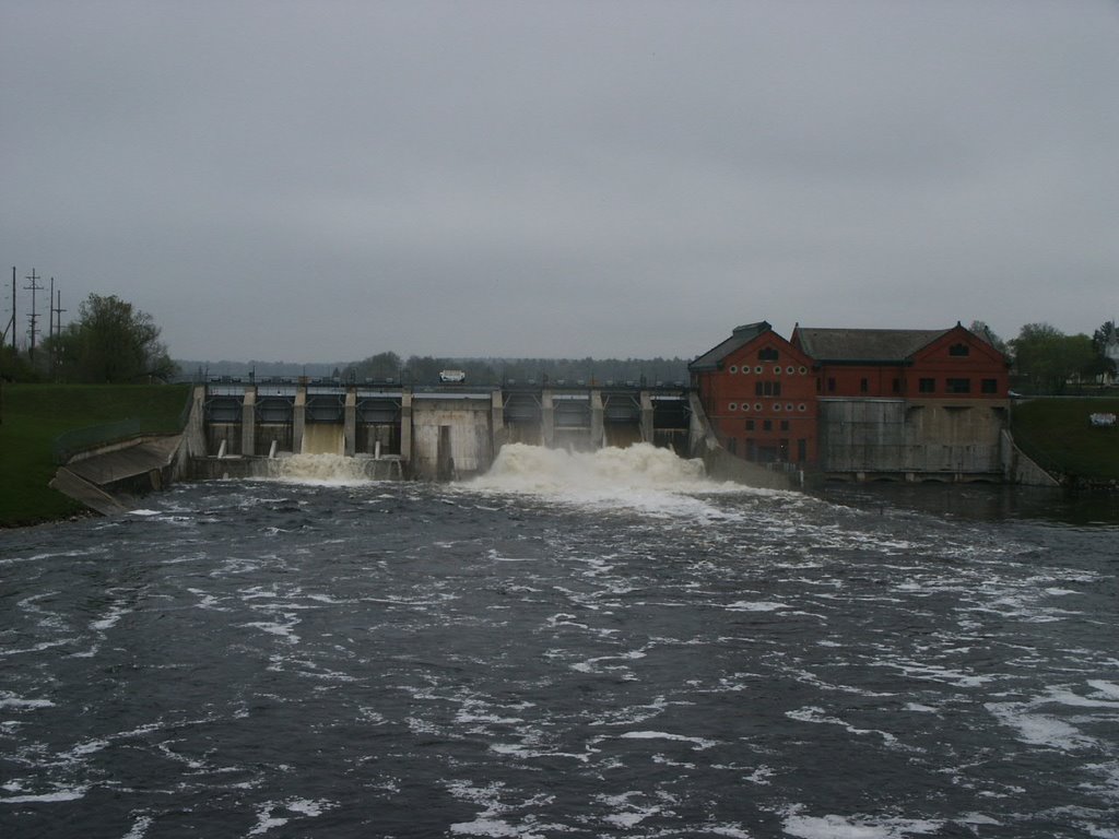 Croton Dam at flood by Shaw Lacy