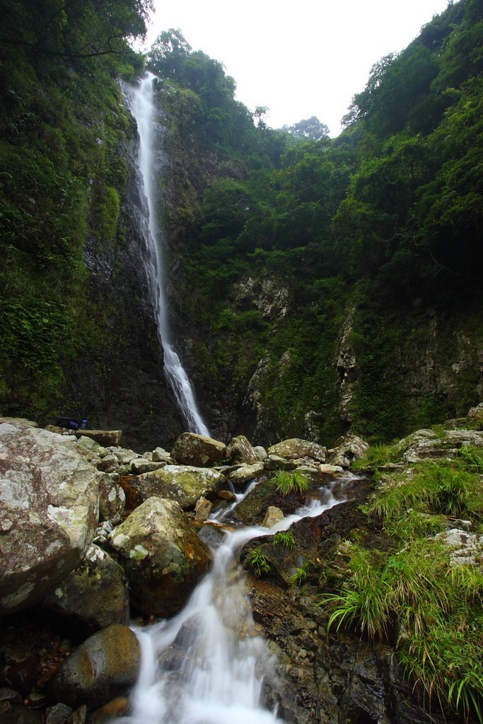 Ng Tung Chai (main fall) by po po