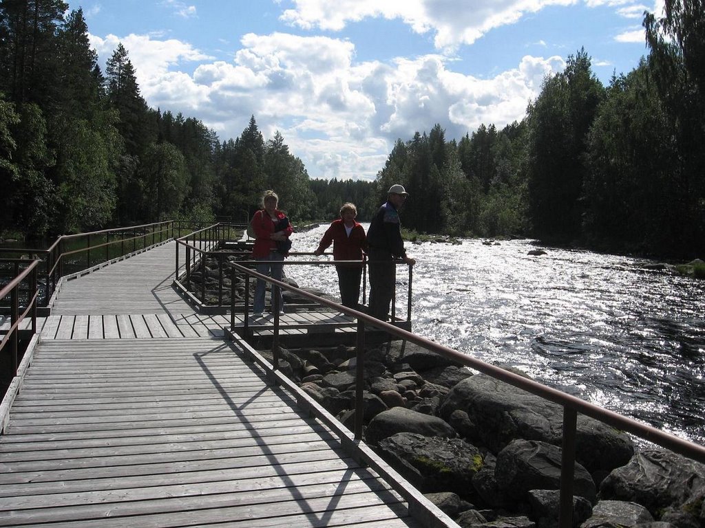 Kuhmo Lentuskoskella by Oiva Pääkkönen