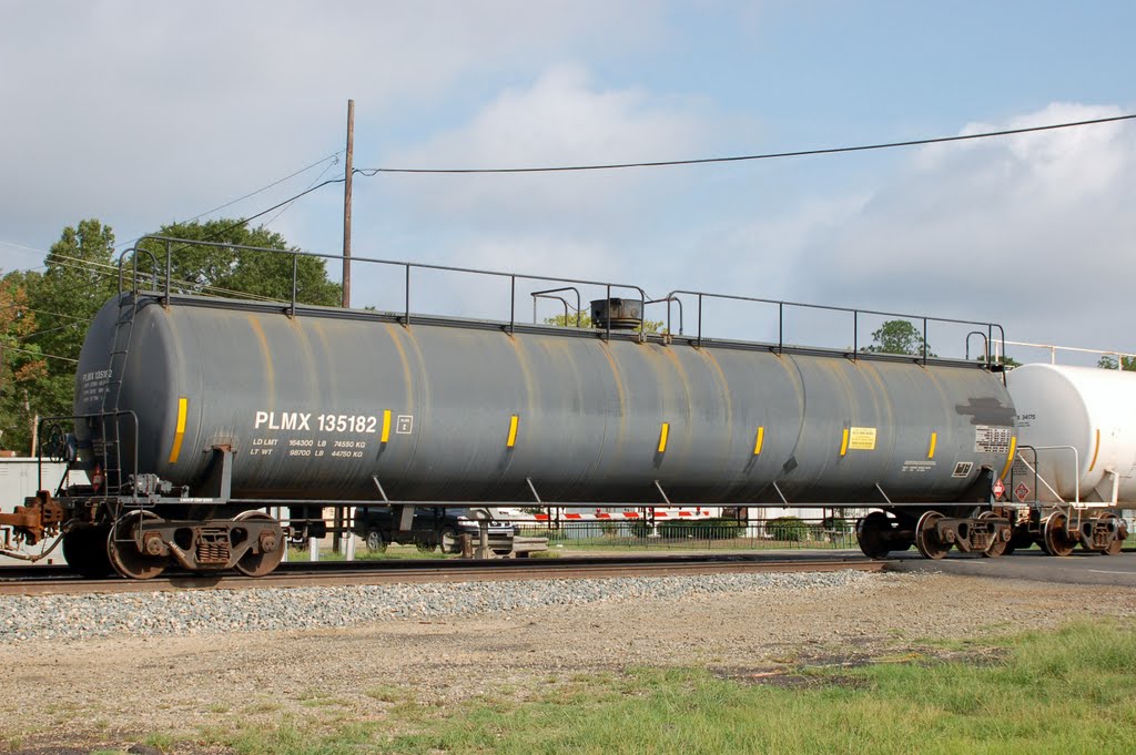 The CIT Group/Capital Finance, Inc. Tank Car No. 135182 at Leesville, LA by Scotch Canadian