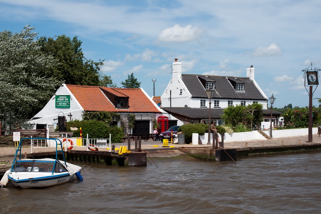 Ferry Inn, Reedham by Trevor Thornton