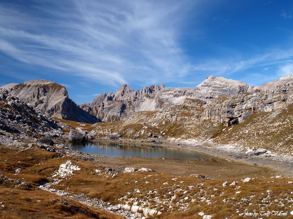 Lago di Crespeina con Odle sullo sfondo by Tony Valc