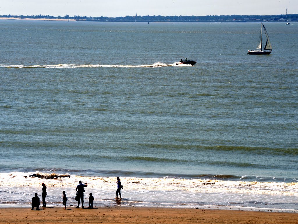 Strandszene by Holger Uwe Schmitt