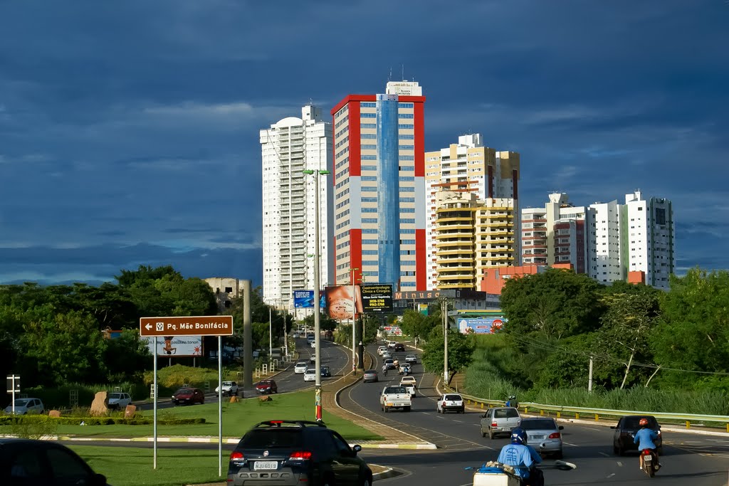 Trevo do Centro de Eventos do Pantanal II by Nélio Oliveira