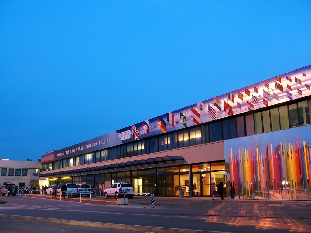 Rimini Airport, terminal building by amnesia_pl